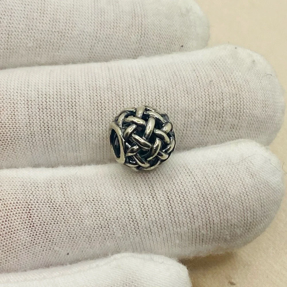 EUC Pandora 790973 Sterling Silver Forever Entwined Openworks Charm - Picture 5 of 10